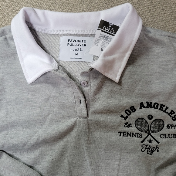 NWT Tennis club pullover - Picture 2 of 3